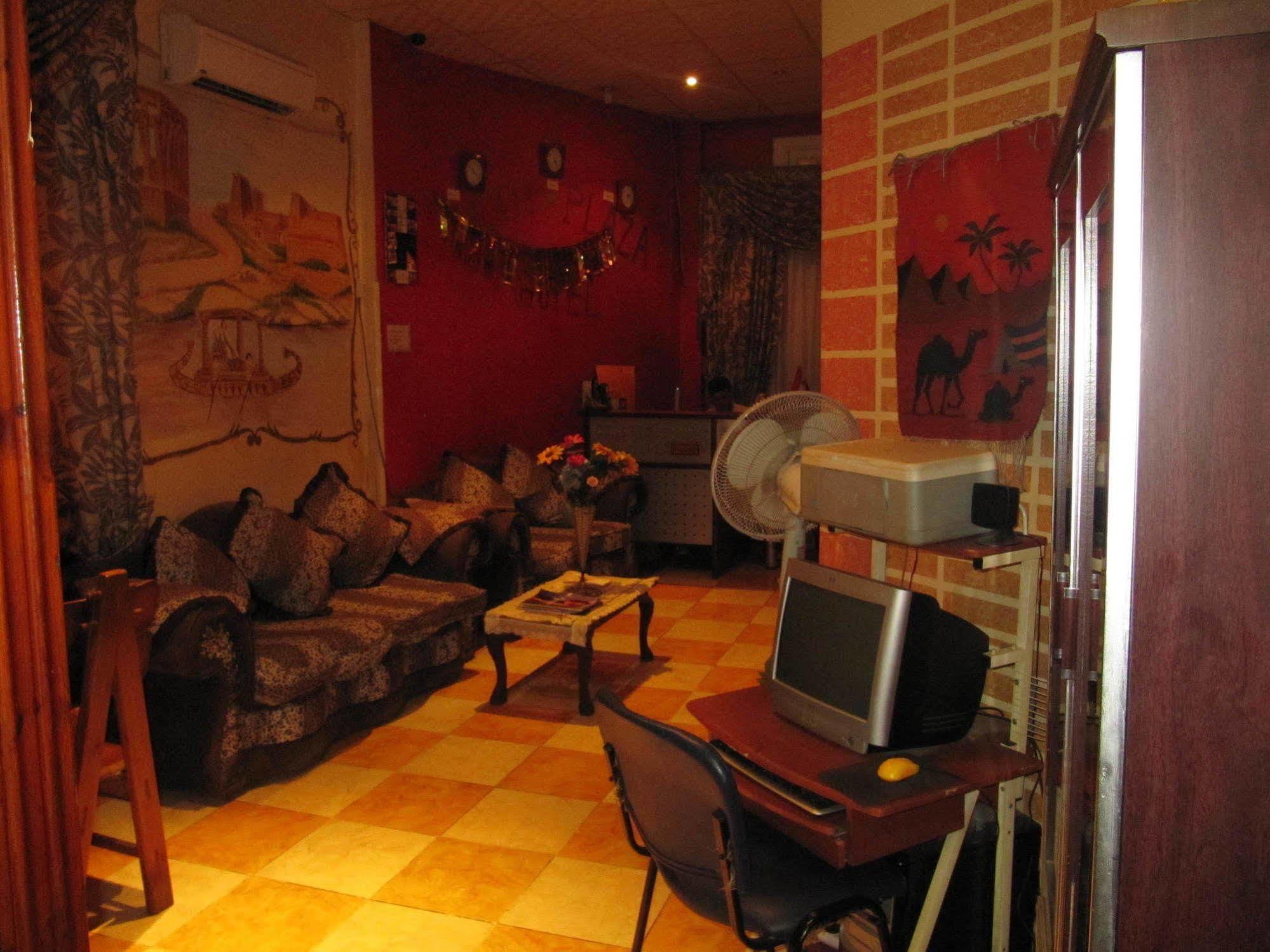 City Plaza Hostel El El Cairo Exterior foto